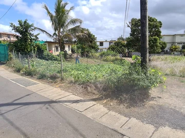 Residential land of 5.6 perches for sale in l'agrement st pierre.