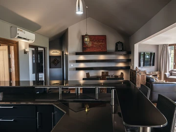 4 Bedroom Villa