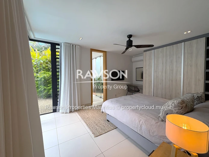 4 Bedroom Villa | Garden And Pool | Pds | Pereybere | Accessible To Foreigners | Usd