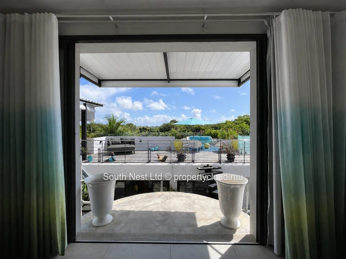 Villa Signature avec Piscine Centrale, Rooftop Aménagé & Annexe Indépendante