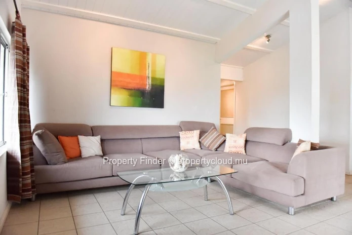 Estate Villa with Airbnb Guest Suites, Squash Courts & Sea Views - For sale - Tamarin