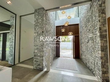 4 Bedroom Villa