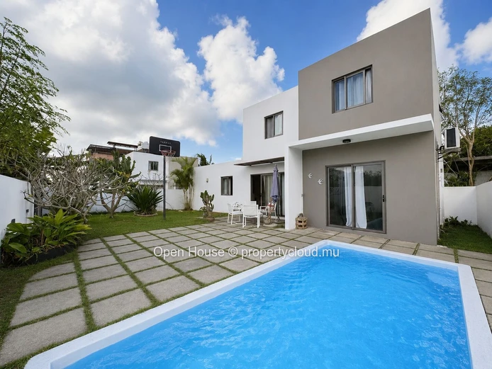Villa 3 chambres avec piscine privée à vendre à Petit Raffray
