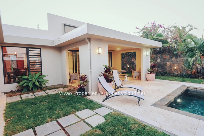 "Stunning 3 Bedroom House with private pool in Royal Park, Balaclava. - Can be yours for Rs 125,000 /month!"