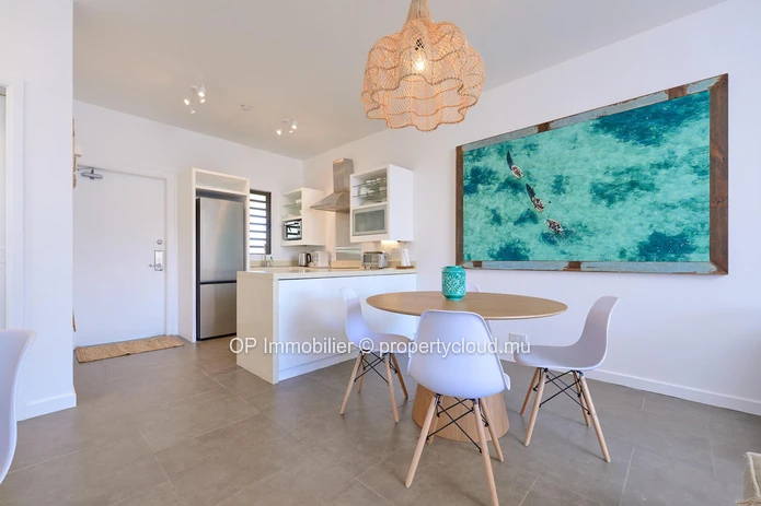 Appartement RES 2 chambres à vendre à Grand Baie avec piscine