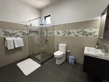 4 Bedroom Villa