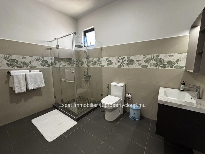Villa Contemporaine Neuve 4 Chambres Avec Piscine Privée Et Rooftop – Péreybère