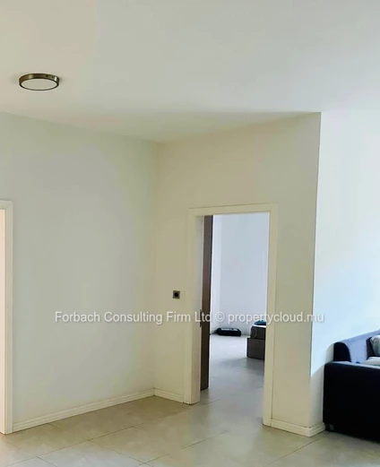 Beau Bassin- modern 3 bedrooms apartment-walking distance to all amenities 