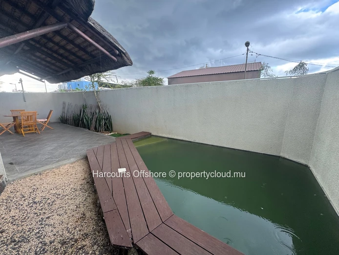 Maison Entièrement Meublée de 3 Chambres avec Piscine Privée & Parking