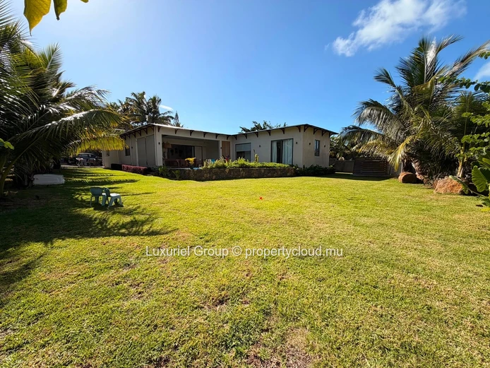 Beautifully Designed Villa Offering Indoor-Outdoor Living in Grand Baie