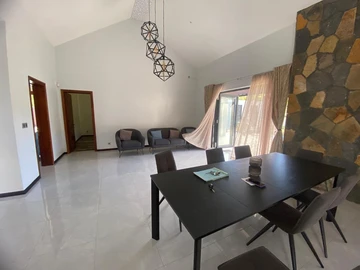 4 Bedroom Villa