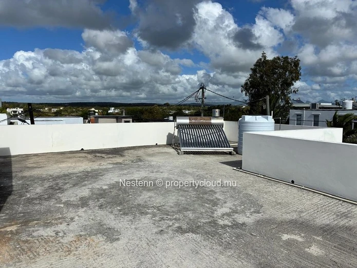 Duplex modernes neufs avec rooftop & piscine privée – Proche de Chemin Vingt Pieds, Grand Baie 
