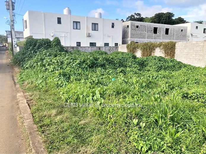 Residential Land for Sale 4.99 Perches – Barbeau Lane, Highlands 