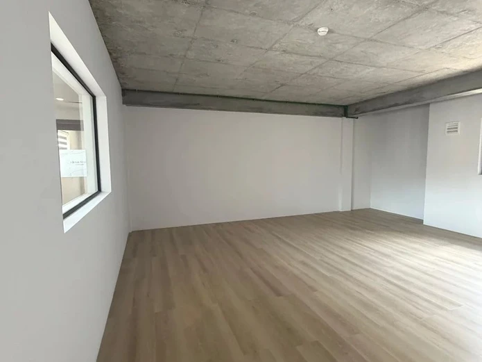 HELVÉTIA MOKA – Bureau à louer