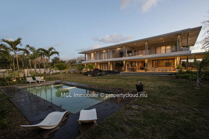 Architect's villa in nature 