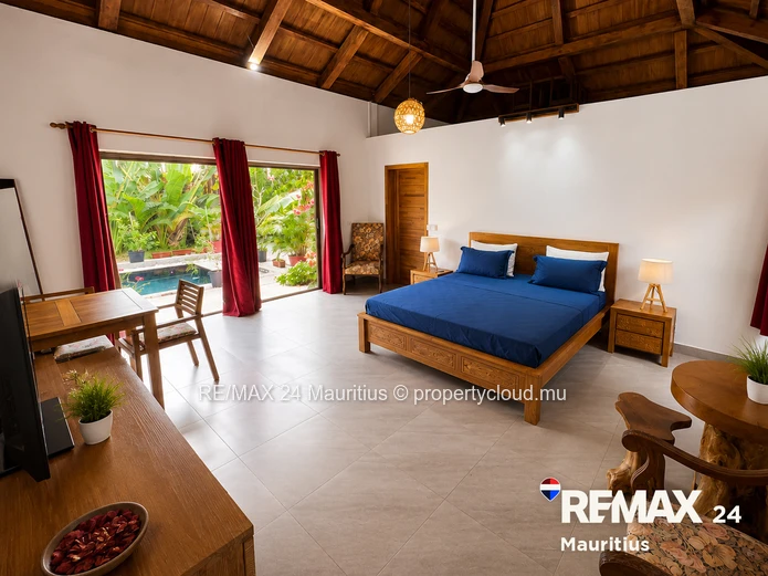 Tropical Family Villa with Pool & Independent Studio - Grand Baie, Chemin Vingt Pieds 3 En-Suite Bed