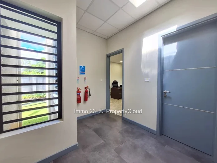 Office - 55.4m2 - Curepipe - Ref. BU98645LO