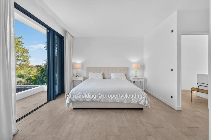 4-Bedroom Villa in Akasha Villas, Cap Tamarin – Private Pool & Coastal Views