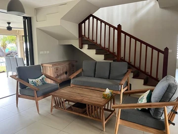 For Rent – Spacious 6-Bedroom House in Les Salines Pilot, Rivière Noire – Black River