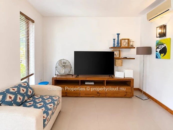 Three-bedroom Triplex in the heart of Péreybère, blending tropical elegance and Mauritian way of life