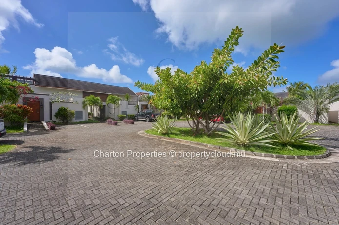 Luxury 3-bedroom villa with a private pool just minutes from Grand Baie