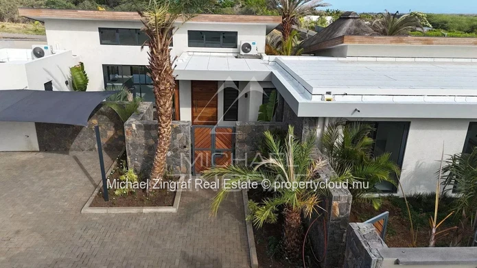 Contemporary Resale Villa – Eco Savanah, Black River