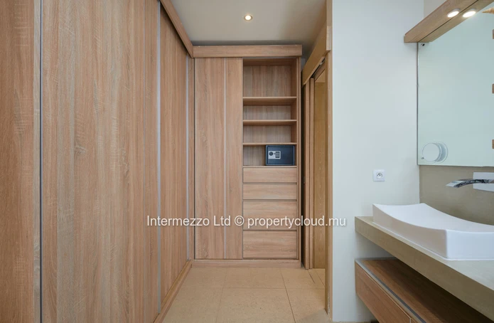 Villa PDS Grand Baie – 3 Chambres en Suite, Beach Club Privé, Clos du Littoral | Accessible Étrangers