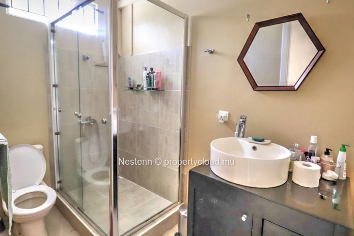 Family villa with private pool – Secure residence in a sought-after area