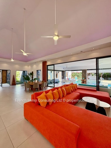 Villa d'exception, 495 M2 habitable, 1040 M2 de jardin tropical a Pereybere 