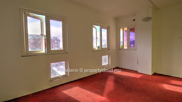 Office space of 371.61 m² 