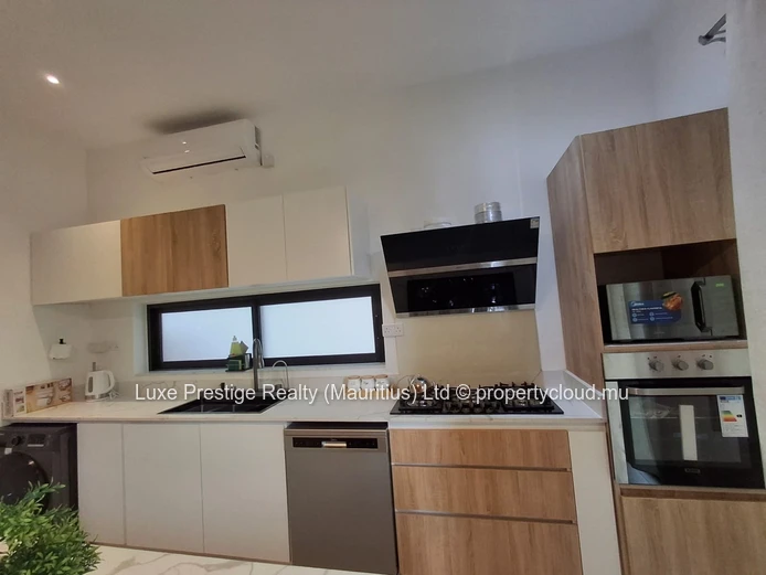 Modern 3-Bedroom All-Ensuite Apartment with Jacuzzi & Bathtub | Fully Air-Conditioned | North Mauritius