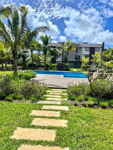 Luxurious 2-Bedroom Apartment in Grand Baie with Pool Access