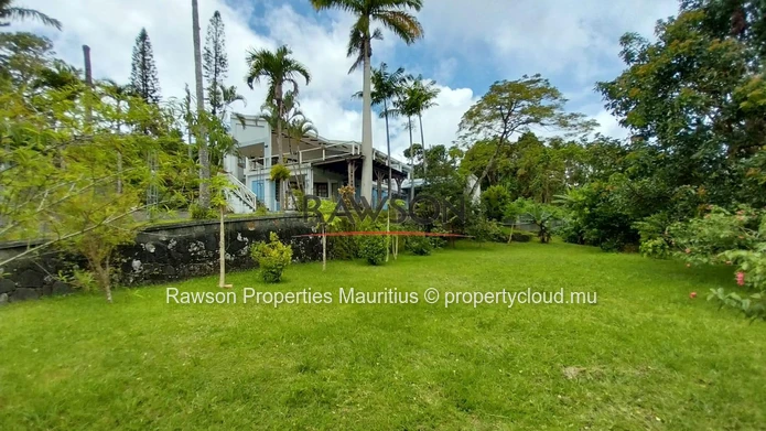 5 Bedroom house for sale in Floreal 