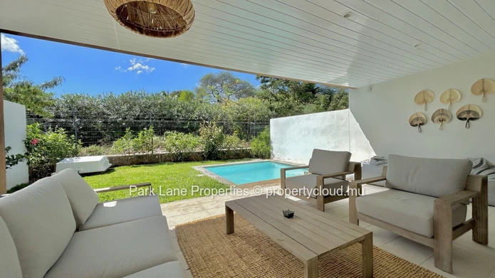 Duplex de 3 chambres à Tamarin avec piscine et environnement verdoyant
