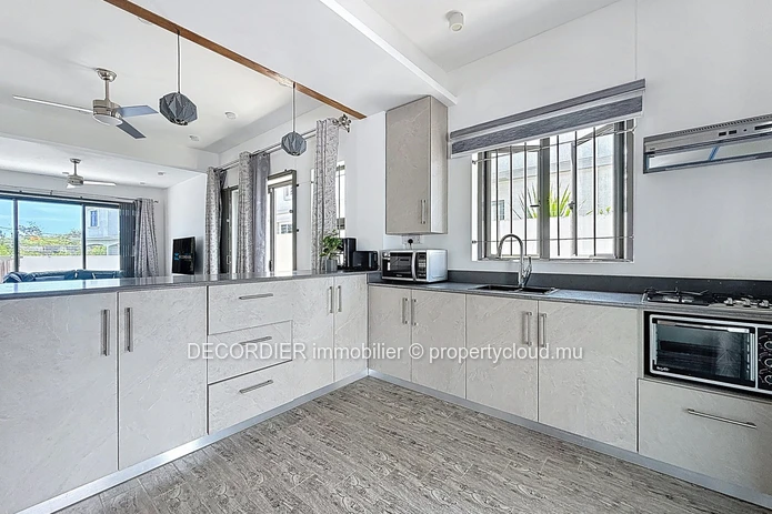 House for Sale – Pereybère
