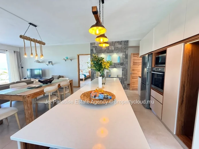 Villa moderne à deux étages dans une résidence sécurisée