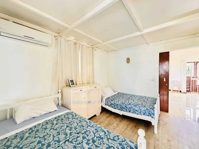 Charming Villa In Calodyne