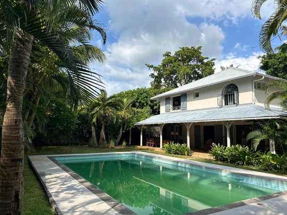 5 Bedrooms | 3 Bathrooms | Colonial Style | Pointe Aux Canonniers