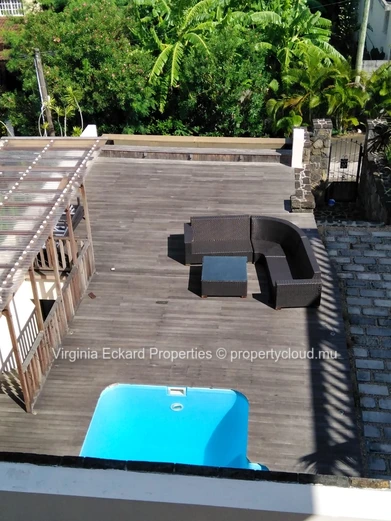 Appartement 3 ch Calodyne - piscine et terrasse en bois