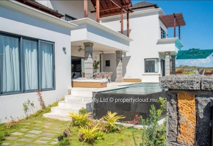 Executive Luxury Villa for Rent in Flic en Flac