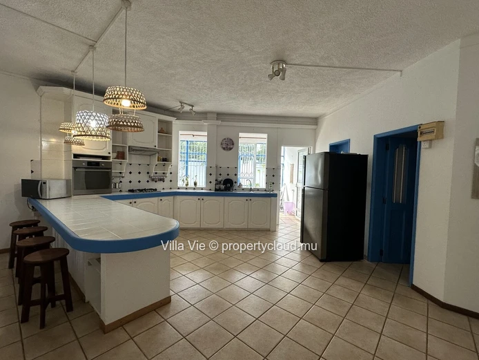 Pérèybere - Maison de charme de 4 chambres avec piscine (Mandat exclusif)