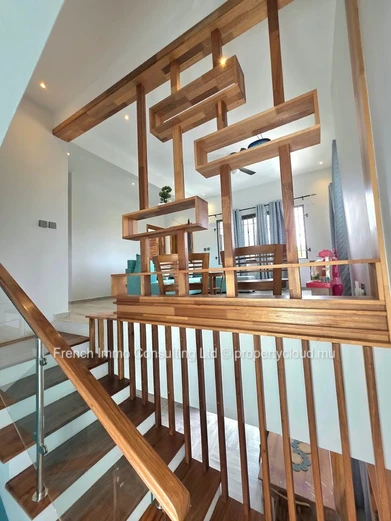 Villa de 4 chambres en location moyen terme a pereybere
