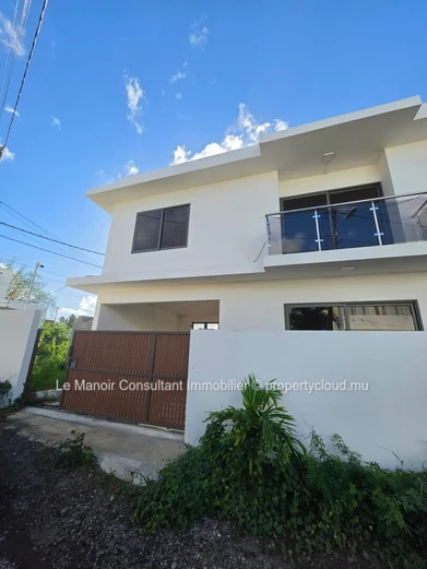 3-Bedroom Townhouse for Sale in Grand Baie, 200m²