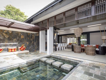 5 Bedroom Villa