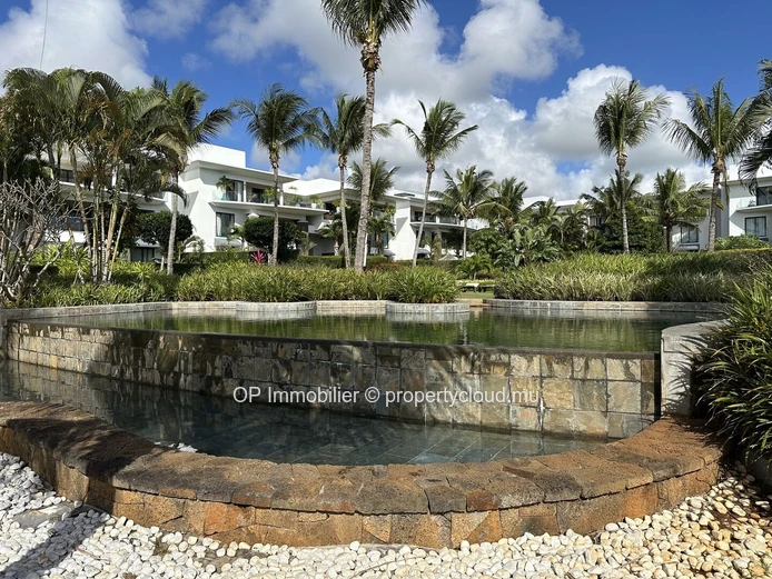 Appartement IRS 3 chambres avec piscine à vendre à Roches Noires