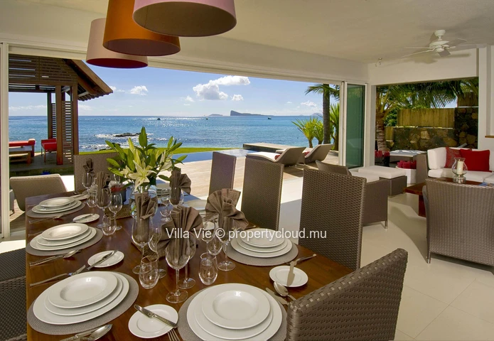 Pointe aux Canonniers : Villa de luxe 4 chambres avec vue sur la mer et accès