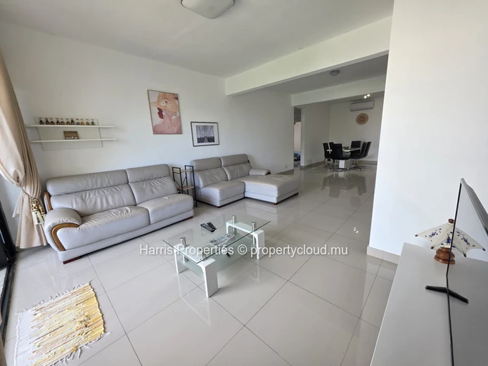 Magnifique appartement au 2e étage à louer dans une résidence haut de gamme à Pereybere, avec ascenseur