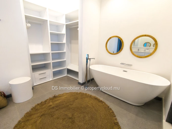 For Rent – 4-Bedroom Pds Apartment With Sea View In Saint Antoine