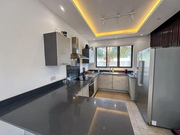 4 Bedroom Villa
