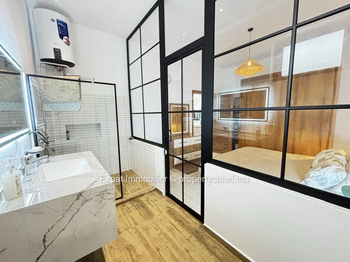 Contemporary 3-Bedroom Ground-Floor Apartment Just A Few Steps From The Sea – Trou Aux Biches